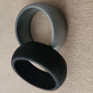 🎄5/$30 Mens Silicone Rings